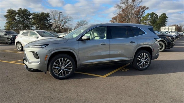 Buick Enclave Vehicle Full-screen Gallery Image 08