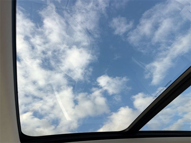 Buick Enclave Vehicle Full-screen Gallery Image 20