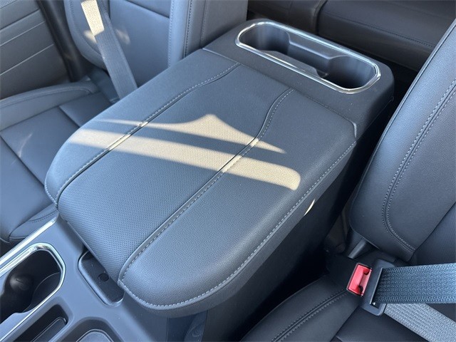 GMC Sierra 1500 Vehicle Full-screen Gallery Image 21