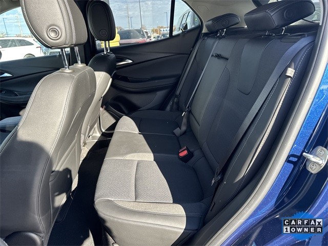 Buick Encore GX Vehicle Full-screen Gallery Image 26