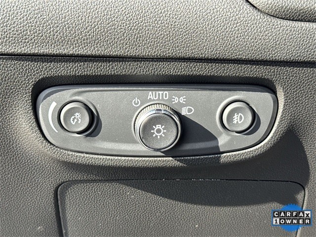 Buick Encore GX Vehicle Full-screen Gallery Image 36