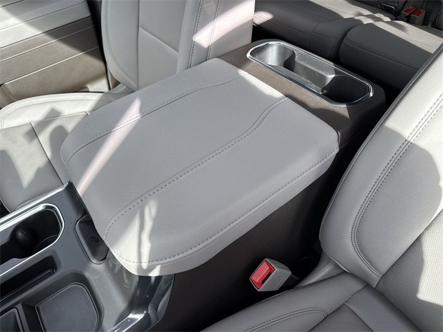 GMC Sierra 1500 Vehicle Full-screen Gallery Image 21