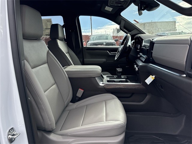 GMC Sierra 1500 Vehicle Full-screen Gallery Image 24