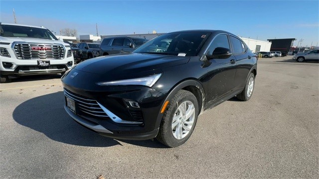 Buick Envista Vehicle Full-screen Gallery Image 04