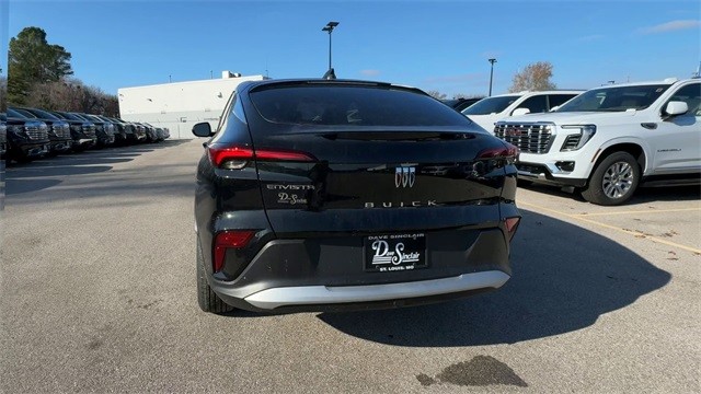 Buick Envista Vehicle Full-screen Gallery Image 07