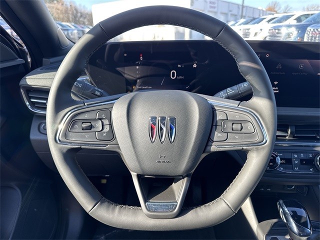 Buick Envista Vehicle Full-screen Gallery Image 14