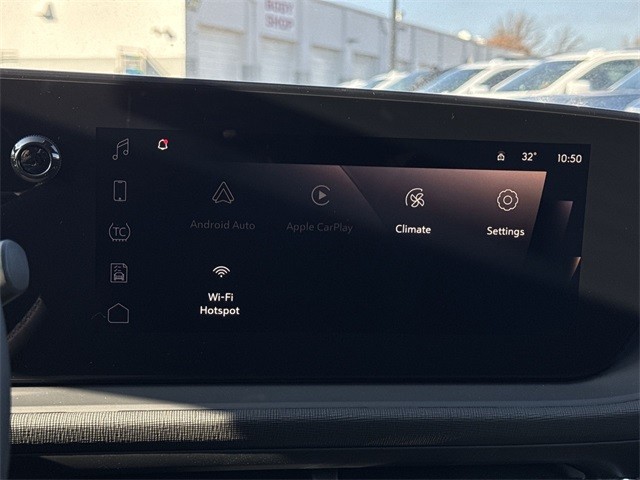 Buick Envista Vehicle Full-screen Gallery Image 16