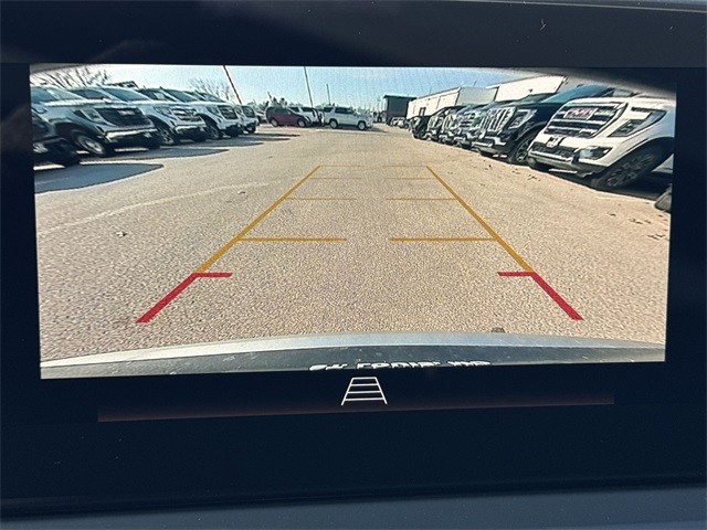 Buick Envista Vehicle Full-screen Gallery Image 17