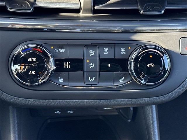 Buick Envista Vehicle Full-screen Gallery Image 18