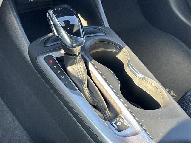 Buick Envista Vehicle Full-screen Gallery Image 19