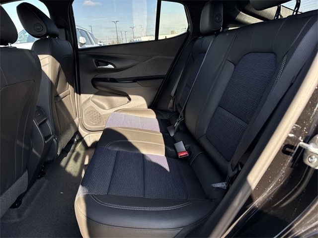 Buick Envista Vehicle Full-screen Gallery Image 21