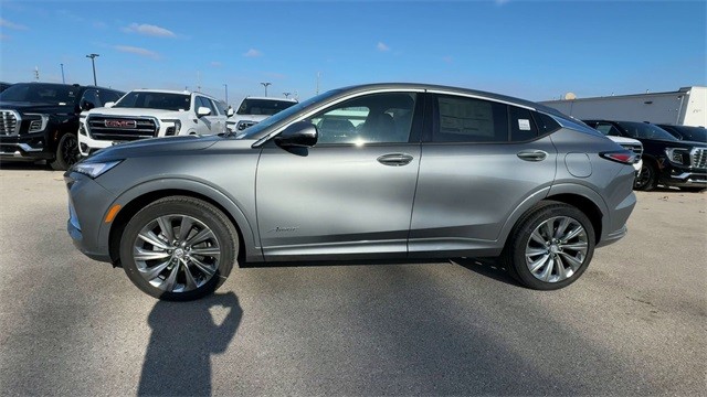 Buick Envista Vehicle Full-screen Gallery Image 05