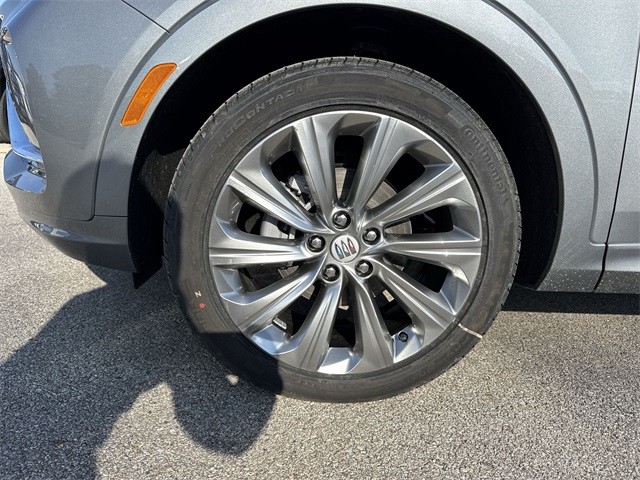 Buick Envista Vehicle Full-screen Gallery Image 10