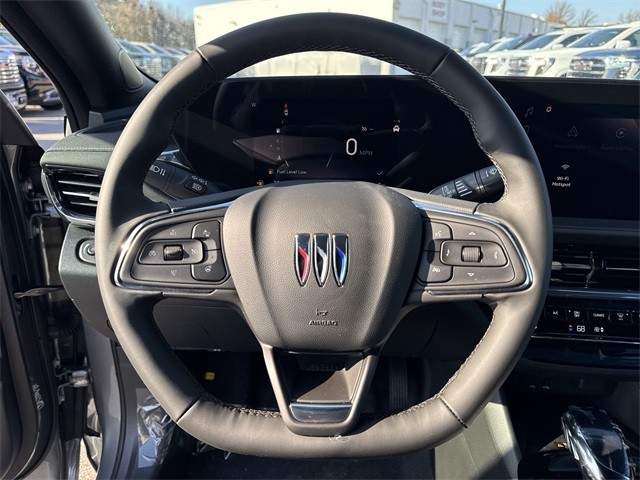 Buick Envista Vehicle Full-screen Gallery Image 14