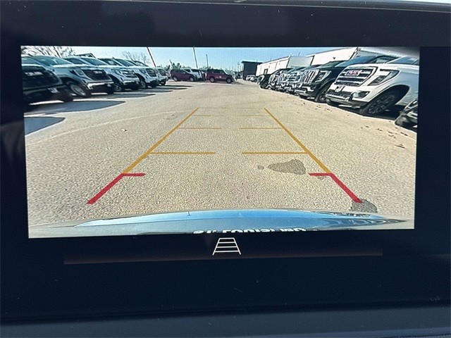 Buick Envista Vehicle Full-screen Gallery Image 17