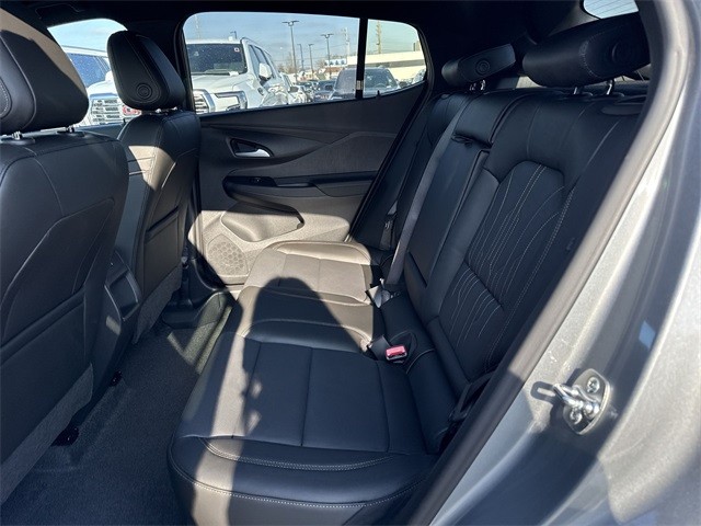 Buick Envista Vehicle Full-screen Gallery Image 21