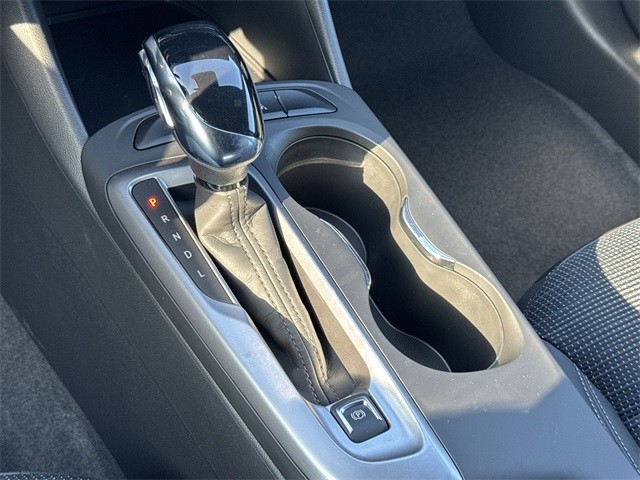 Buick Envista Vehicle Full-screen Gallery Image 19