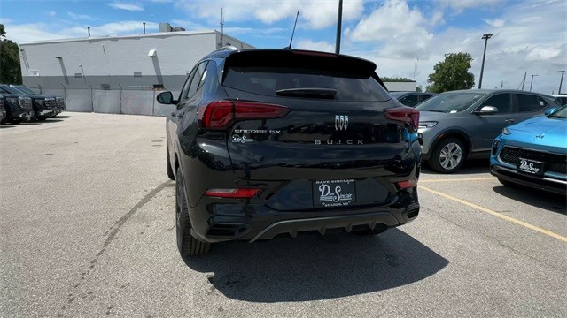 Buick Encore GX Vehicle Full-screen Gallery Image 07