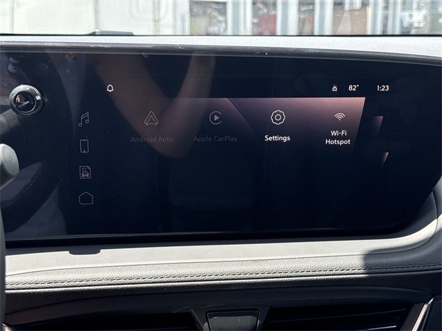 Buick Encore GX Vehicle Full-screen Gallery Image 16