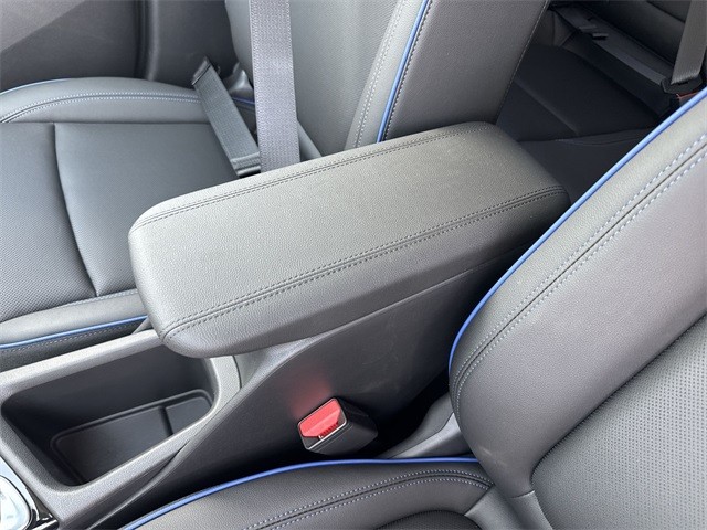 Buick Encore GX Vehicle Full-screen Gallery Image 20