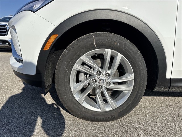 Buick Envista Vehicle Full-screen Gallery Image 10