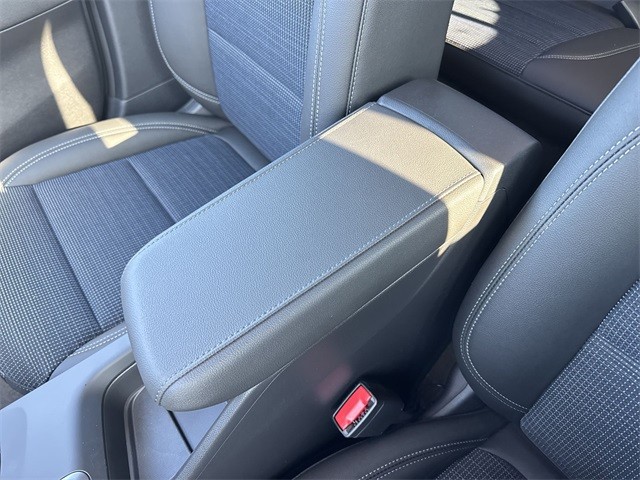 Buick Envista Vehicle Full-screen Gallery Image 21