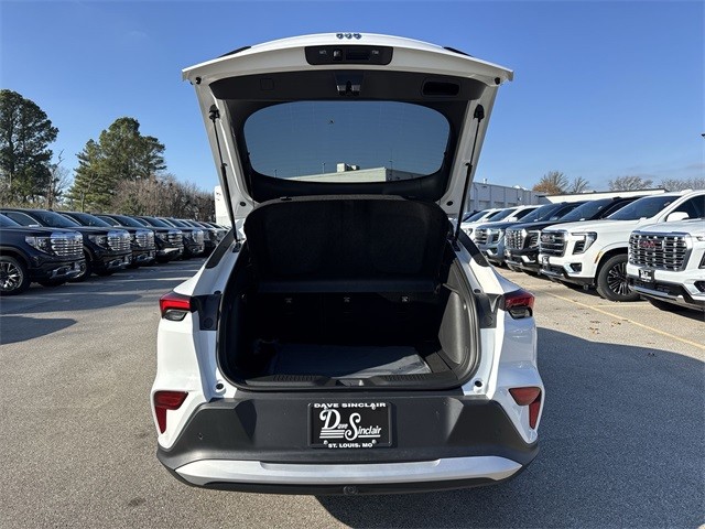 Buick Envista Vehicle Full-screen Gallery Image 23