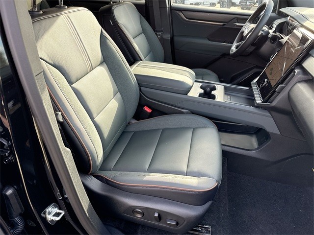 GMC Acadia Vehicle Full-screen Gallery Image 25