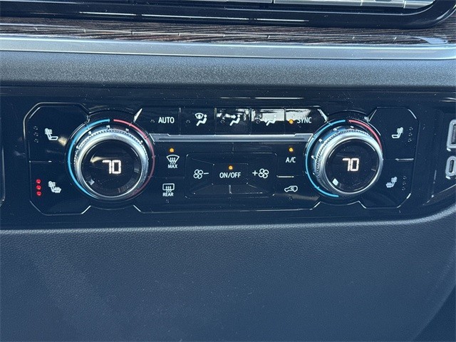 GMC Sierra 2500HD Vehicle Full-screen Gallery Image 19