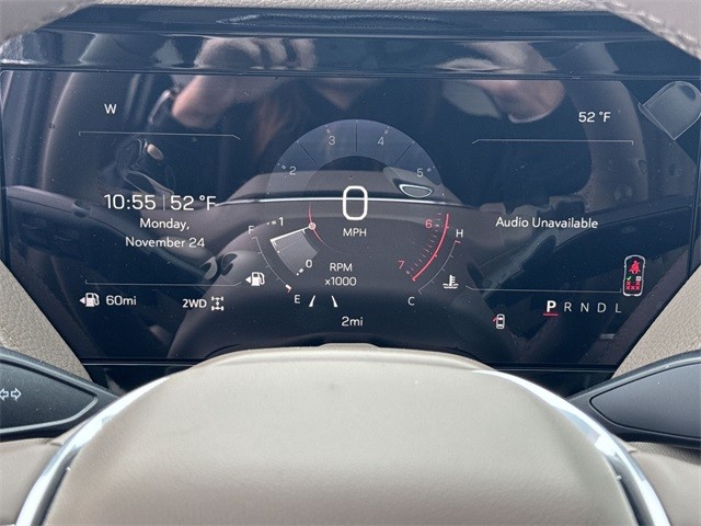 GMC Yukon XL Vehicle Full-screen Gallery Image 15