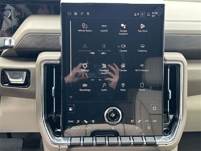 GMC Yukon XL Vehicle Full-screen Gallery Image 16