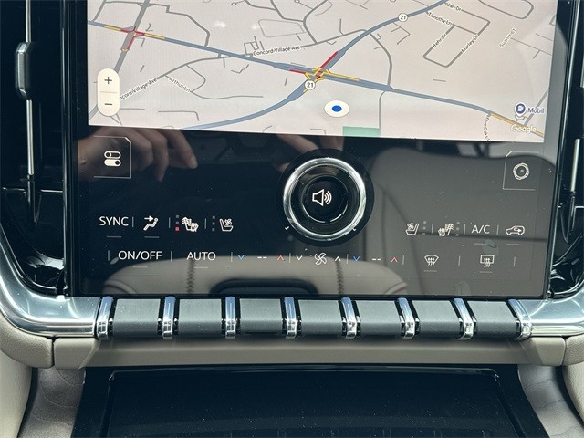 GMC Yukon XL Vehicle Full-screen Gallery Image 19