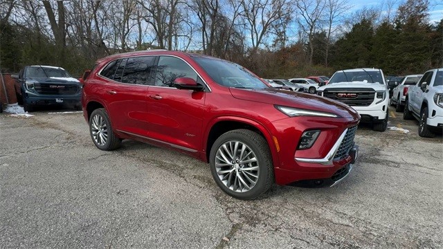 Buick Enclave Vehicle Full-screen Gallery Image 02