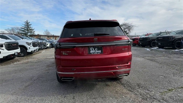 Buick Enclave Vehicle Full-screen Gallery Image 07