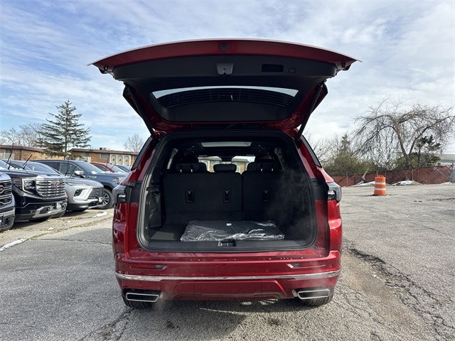 Buick Enclave Vehicle Full-screen Gallery Image 25