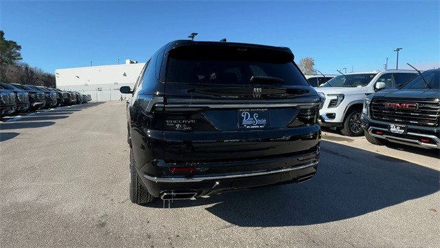 Buick Enclave Vehicle Full-screen Gallery Image 07