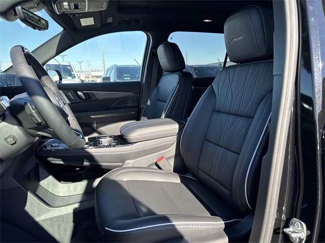 Buick Enclave Vehicle Full-screen Gallery Image 11