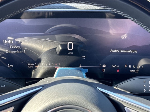 Buick Enclave Vehicle Full-screen Gallery Image 15