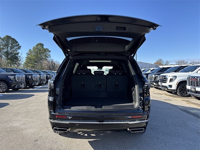 Buick Enclave Vehicle Full-screen Gallery Image 25