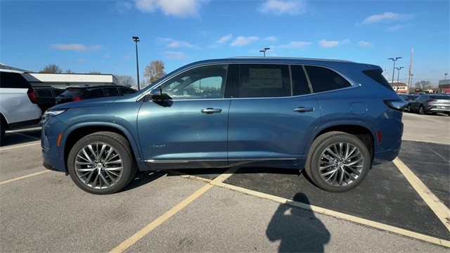 Buick Enclave Vehicle Full-screen Gallery Image 05