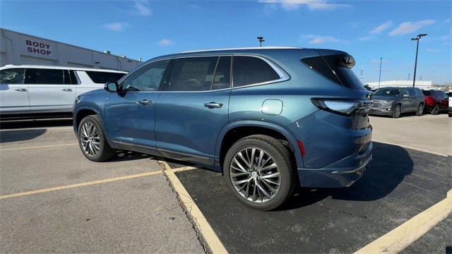 Buick Enclave Vehicle Full-screen Gallery Image 06