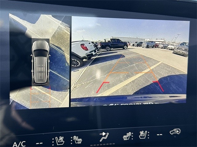 Buick Enclave Vehicle Full-screen Gallery Image 17