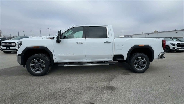 GMC Sierra 3500HD Vehicle Full-screen Gallery Image 05