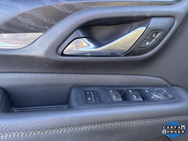 GMC Yukon XL Vehicle Full-screen Gallery Image 20