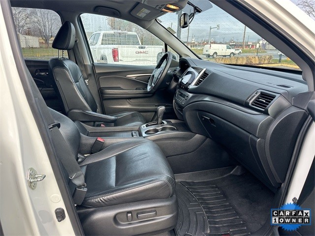 Honda Pilot Vehicle Full-screen Gallery Image 31