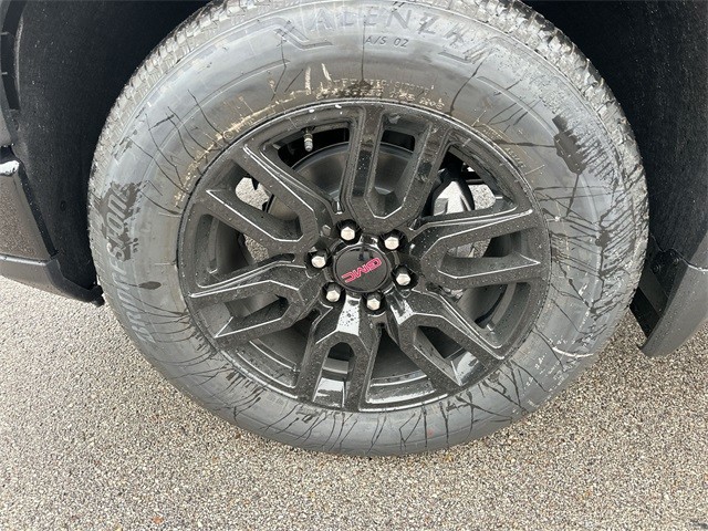 GMC Sierra 1500 Vehicle Full-screen Gallery Image 10