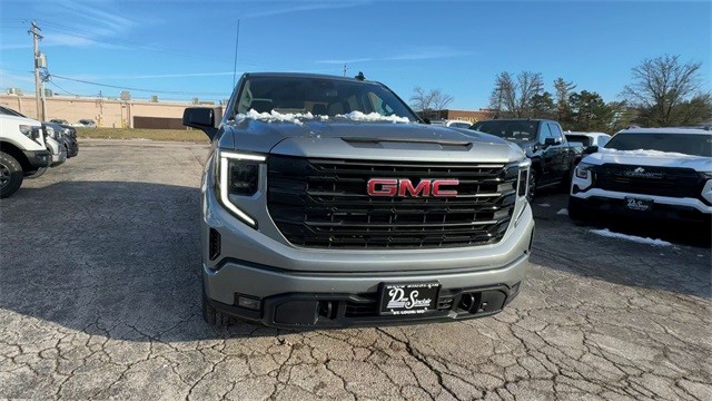 GMC Sierra 1500 Vehicle Full-screen Gallery Image 03