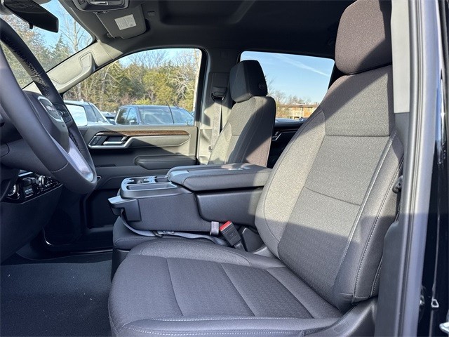 GMC Sierra 1500 Vehicle Full-screen Gallery Image 11