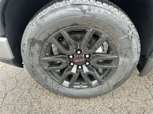 GMC Sierra 1500 Vehicle Full-screen Gallery Image 10