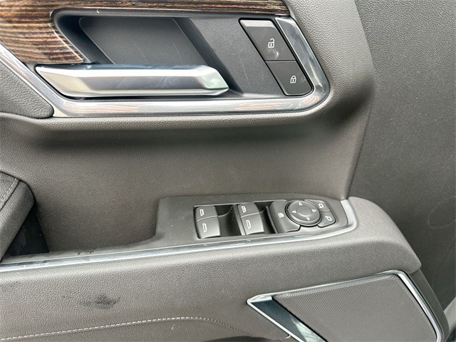 GMC Sierra 1500 Vehicle Full-screen Gallery Image 13